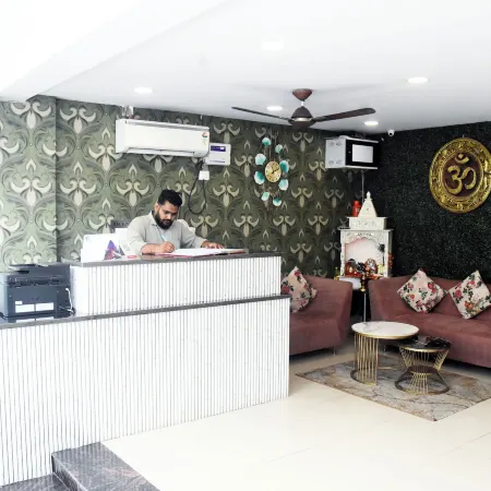 Hotel Fortune Home Noida