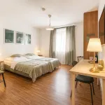 Airport Messe Hotel カイザースヴェルト周辺のホテル