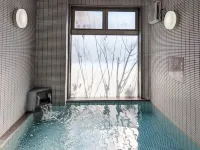 Green Rich Hotel Aso Kumamoto Airport (Artificial Hot Spring Futamata Yunohana) - parking