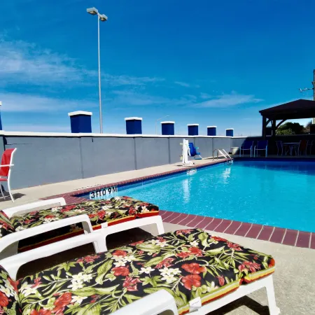 Days Inn & Suites by Wyndham Thibodaux