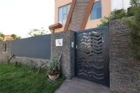 La villa luxury suites