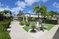voco SURFSIDE ARUBA by IHG - parking