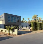 Large Modern 4 Bed in Arcadia w/ Pool & HT - 10min from old town Scottsdale