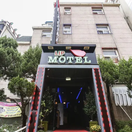 Hotel Yam - Paju Geumchon Отели рядом с достопримечательностью «Стадион Пхаджу»