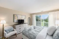 2 Bedroom Condo Golf Course Views 5166 - parking