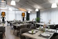 East Gate Hotel