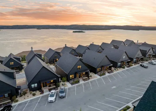 Pineapple Pointe - Stay for 20