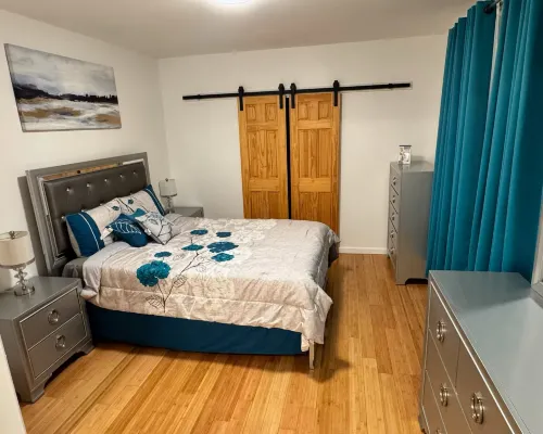 Spacious 3BR Family Home Near Everything Hotels in Central Islip