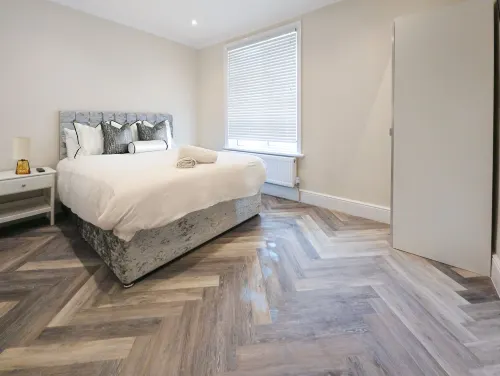 5 Bedroom 5 Bath House  Portsmouth Docks - Villas