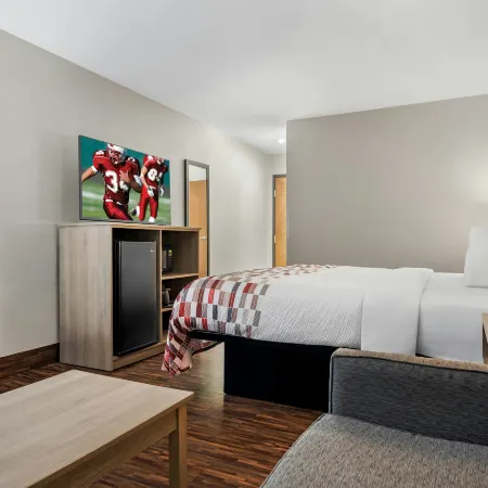 Red Roof Inn & Suites Tomah