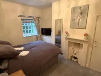 Charming 2-Bedroom House Rental in North Yorkshire Countryside Hotels in Tadcaster