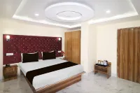 Super Deluxe Roomhotel Rise and Dine Restaurant