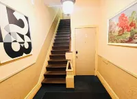 Upstairs 3Bdr Apartment in Museum Hill - #2