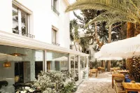 Hôtel le Petit Castel