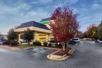 Spark by Hilton Charlotte Airport North - New