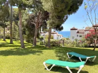 Villa in Nerja with Pool & Beach Nearby - فلل