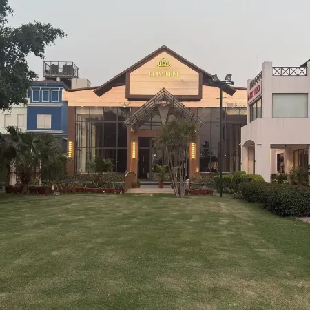 Pink Villa Boutique Hotel