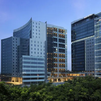 Novotel Samator Surabaya Timur Hotels near Graha Bumi
