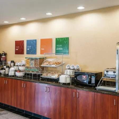 Comfort Suites Near Indianapolis Airport