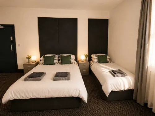 Double and Single Room with Private Bathroom - Апартаменты