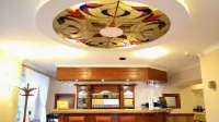 Hotel Malinowski Economy - ที่มีบาร์