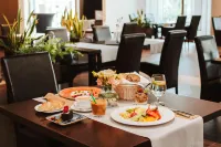 Ruben Hotel - breakfast