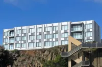 One North Terrace - 4-Star