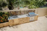 Impressive 2-Bedroom Apartment 2km from Eagle Beach - 2-Sterne