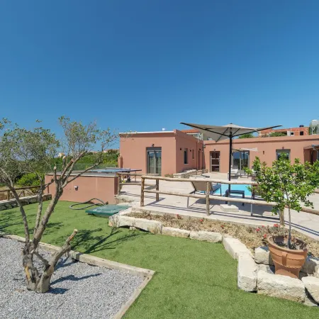 Stavlos Villa