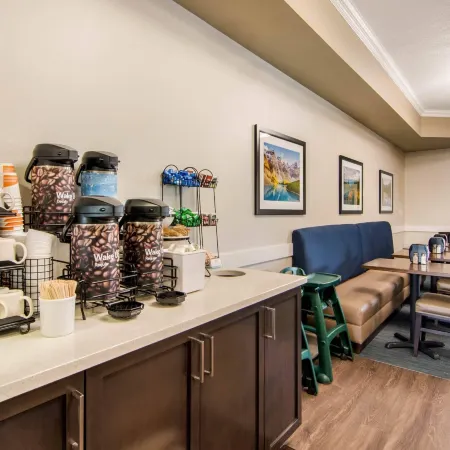 Comfort Inn & Suites