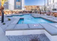 The at Coral Springs Resort 3 Bedroom Apts by RedAwning - Boutique