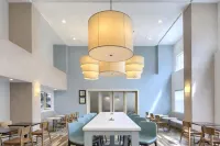 Hampton Inn & Suites Berkshires-Lenox - breakfast