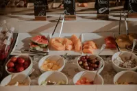Binn Hotel - servizio colazione