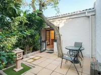 Paradiso Guesthouse & Self-Catering Cottage Отели рядом с достопримечательностью «Музей Фонда семьи Норваль»