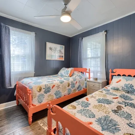 Waterfront cottage in historic Charlestown, Maryland