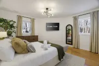 The Ridge at Penn Estates A 4BR Pocono Retreat - Wifi