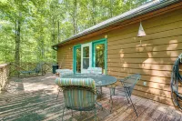 9 Mi to Lake Keowee! Secluded Creekfront Getaway - 3-Star
