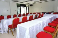 The Golden Rays Resort - 3-Star