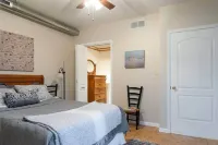 Bright 2nd-Floor Flat on the Hill/SW Gardens Dist. - balcony