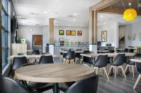 Quality Hotel & Conference Centre - breakfast