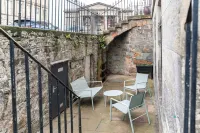 Cosy 1BR by Calton Hill & Royal Mile - مطابخ