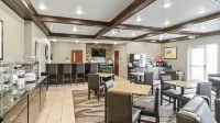 Cobblestone Inn & Suites - Julesburg - bars