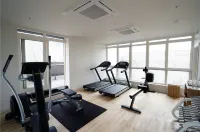 The Roseate Reading - Gym