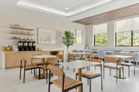 Residence Inn by Marriott Melville - breakfast