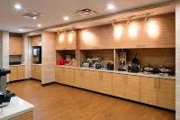 奧斯汀圓石TownePlace套房飯店 - 早餐