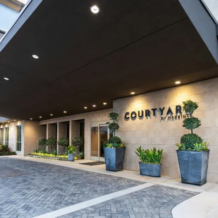 Courtyard Atlanta Alpharetta/Avalon Area