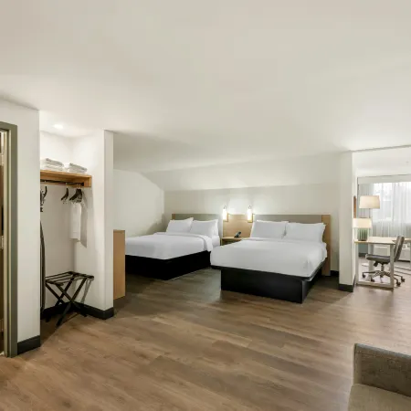 Spark by Hilton Freeport