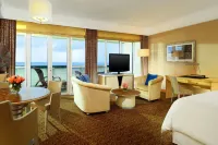 Sheraton Club des Pins Resort - parking