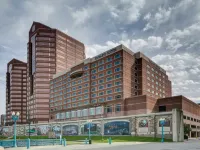 Embassy Suites by Hilton Cincinnati RiverCenter Hotels near Skystar Wheel