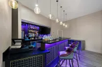 Four Points by Sheraton Plano - bar